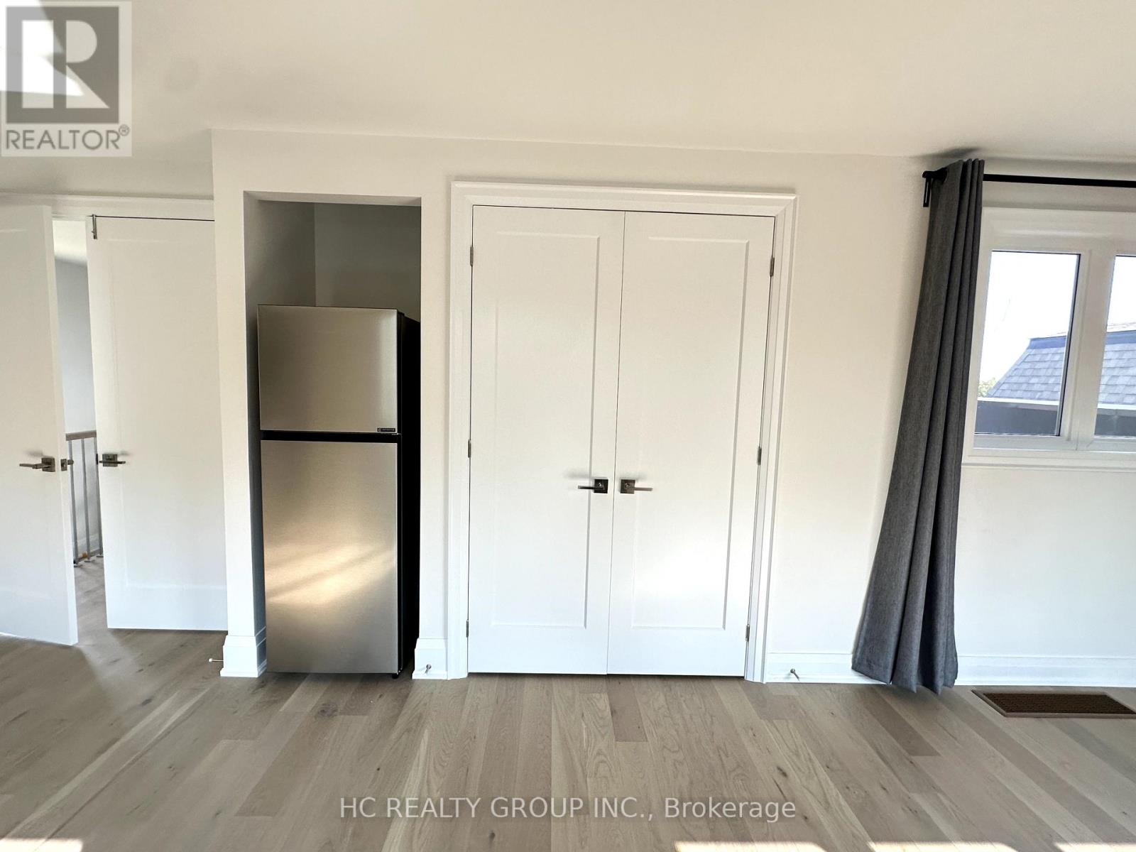 3rd Fl - 79 Milky Way Drive, Richmond Hill, Ontario  L4C 4M8 - Photo 7 - N12393202