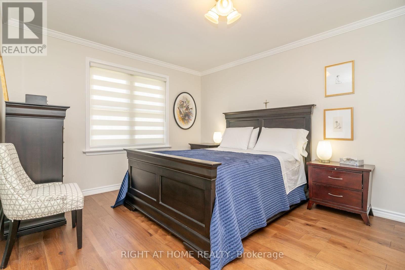 63 Allonsius Drive, Toronto (Eringate-Centennial-West Deane), Ontario  M9C 3N6 - Photo 10 - W12393186