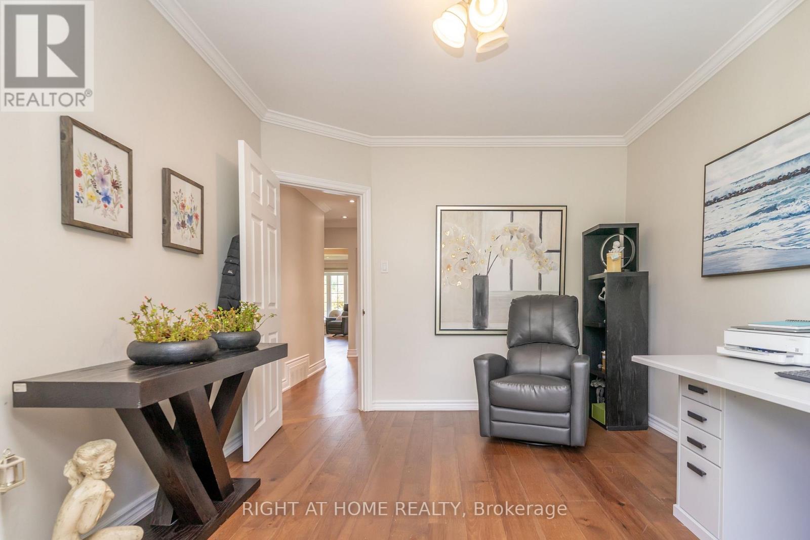 63 Allonsius Drive, Toronto (Eringate-Centennial-West Deane), Ontario  M9C 3N6 - Photo 12 - W12393186
