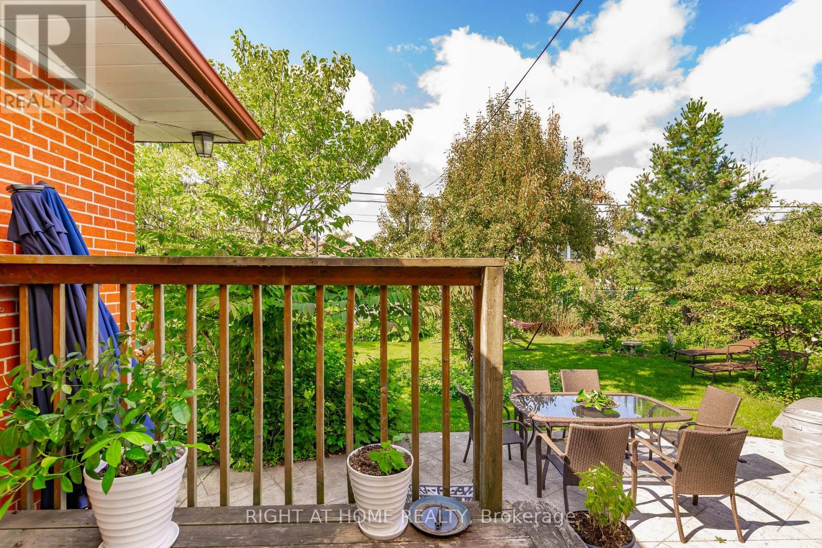 63 Allonsius Drive, Toronto (Eringate-Centennial-West Deane), Ontario  M9C 3N6 - Photo 14 - W12393186