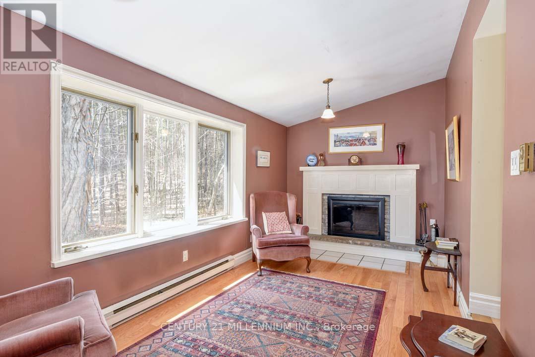 1380 Queen Street W, Caledon, Ontario  L7K 0C3 - Photo 11 - W12393204