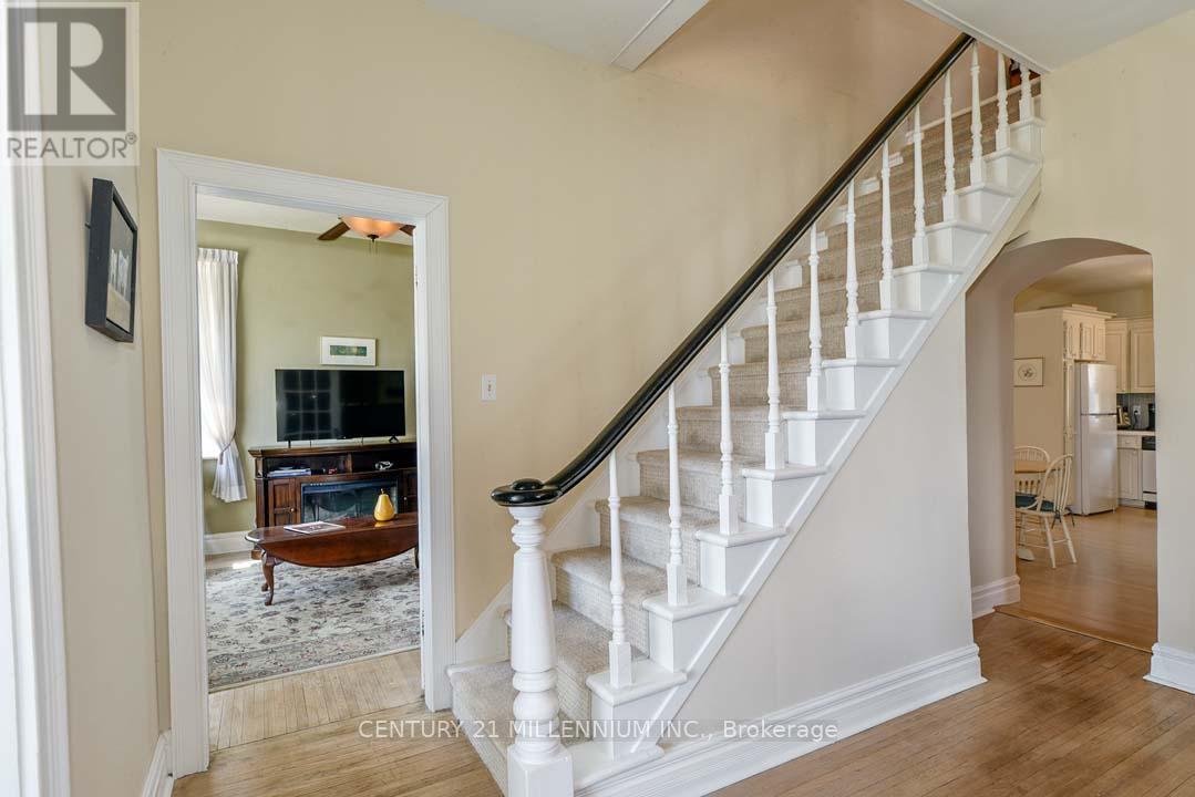 1380 Queen Street W, Caledon, Ontario  L7K 0C3 - Photo 21 - W12393204