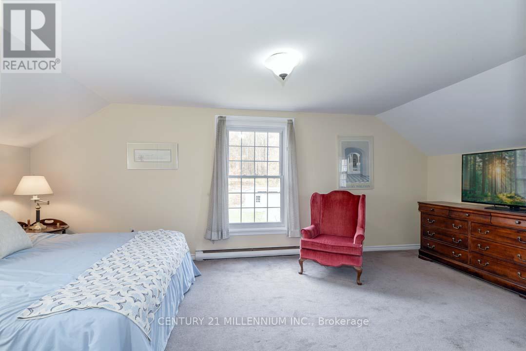 1380 Queen Street W, Caledon, Ontario  L7K 0C3 - Photo 26 - W12393204