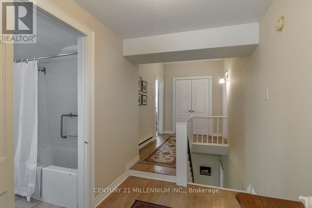 1380 Queen Street W, Caledon, Ontario  L7K 0C3 - Photo 27 - W12393204