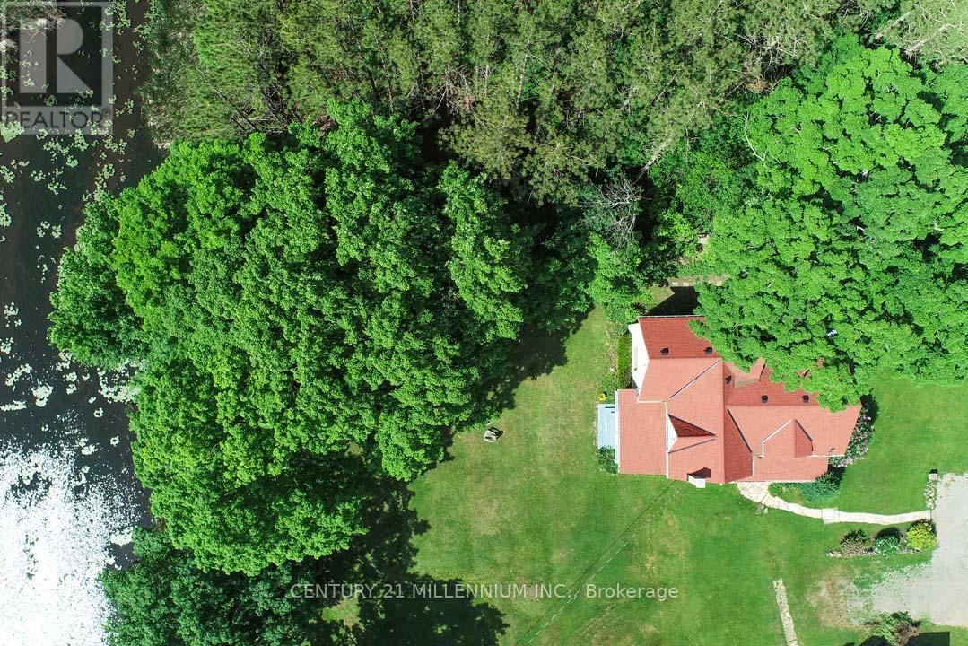 1380 Queen Street W, Caledon, Ontario  L7K 0C3 - Photo 33 - W12393204