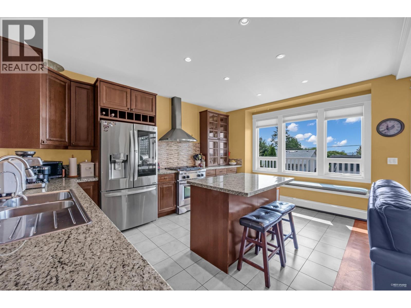 255 W 6th Street, North Vancouver, British Columbia  V7M 1K7 - Photo 12 - R3045176