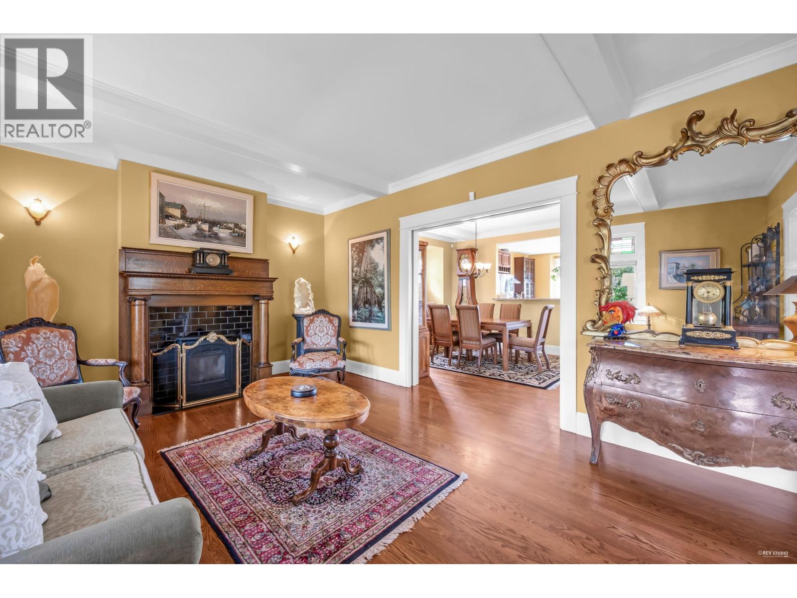 255 W 6th Street, North Vancouver, British Columbia  V7M 1K7 - Photo 7 - R3045176
