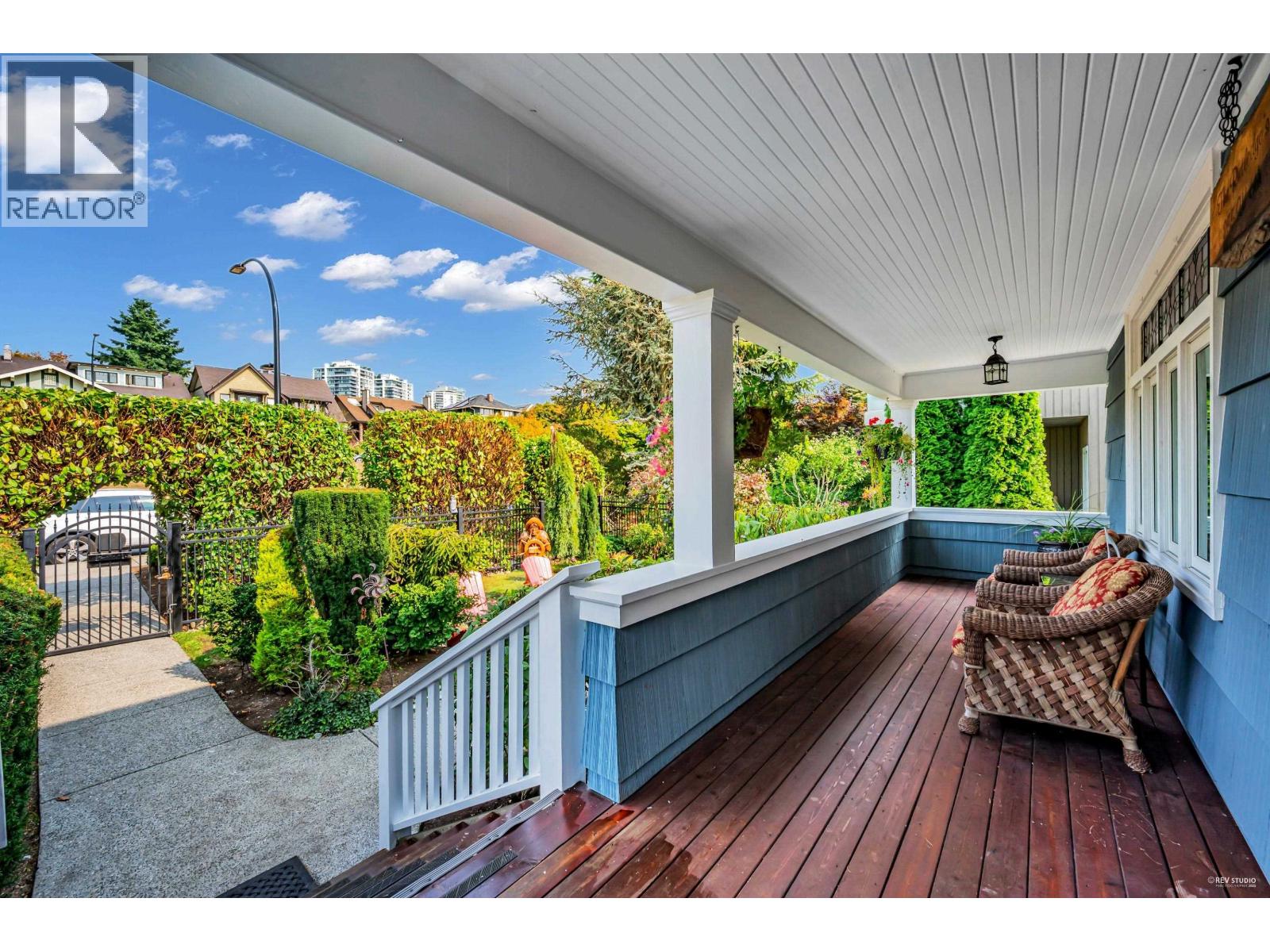 255 W 6th Street, North Vancouver, British Columbia  V7M 1K7 - Photo 4 - R3045176