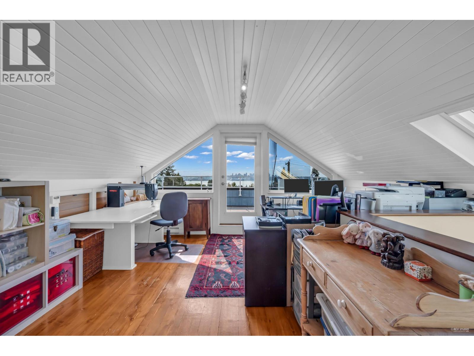 255 W 6th Street, North Vancouver, British Columbia  V7M 1K7 - Photo 28 - R3045176