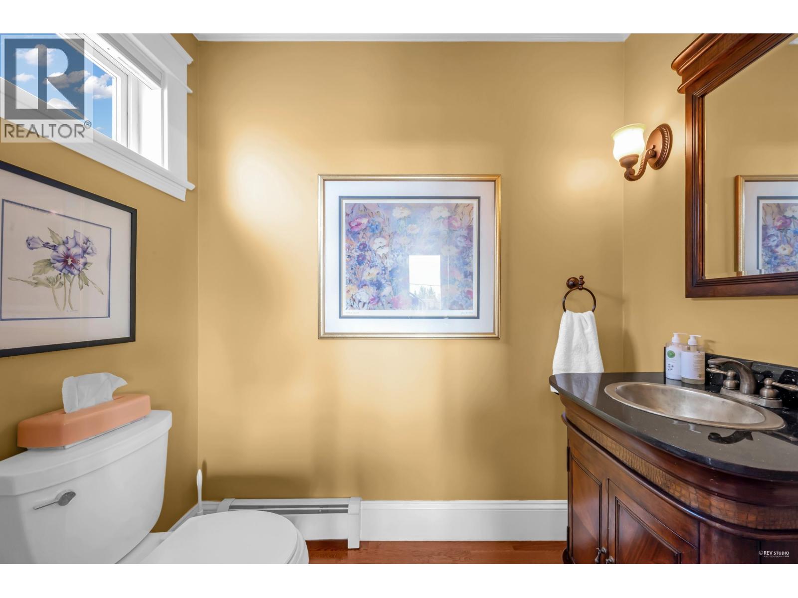 255 W 6th Street, North Vancouver, British Columbia  V7M 1K7 - Photo 17 - R3045176