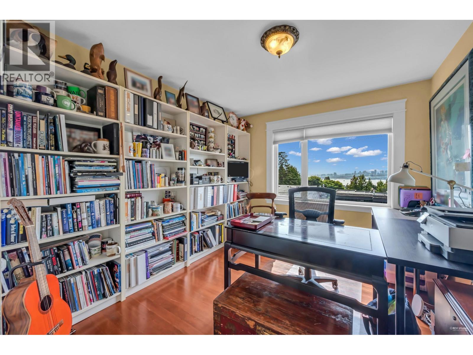 255 W 6th Street, North Vancouver, British Columbia  V7M 1K7 - Photo 24 - R3045176