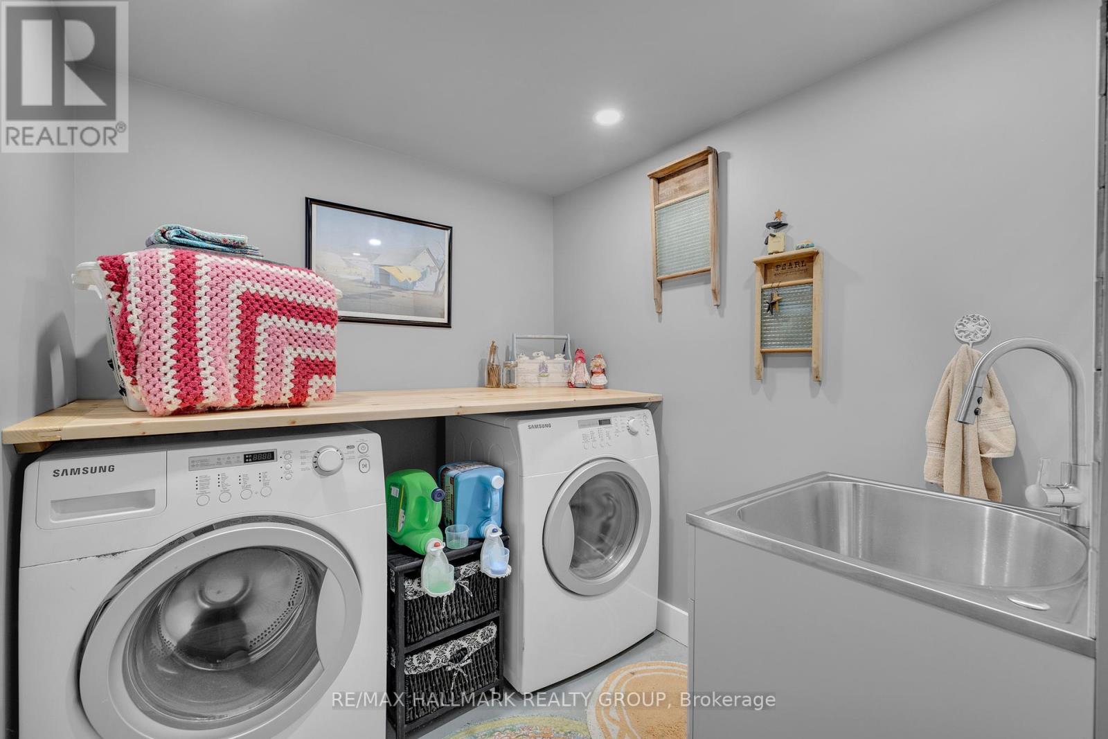 2 Armstrong Place, North Dundas, Ontario  K0C 1H0 - Photo 30 - X12393219