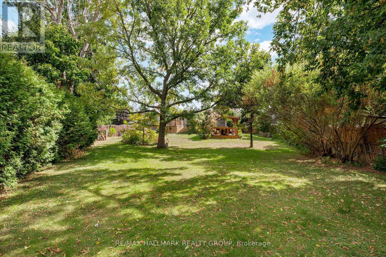 2 Armstrong Place, North Dundas, Ontario  K0C 1H0 - Photo 39 - X12393219