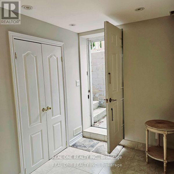 Bsmnt - 42 Seiffer Crescent, Richmond Hill, Ontario  L4E 0J1 - Photo 2 - N12393218