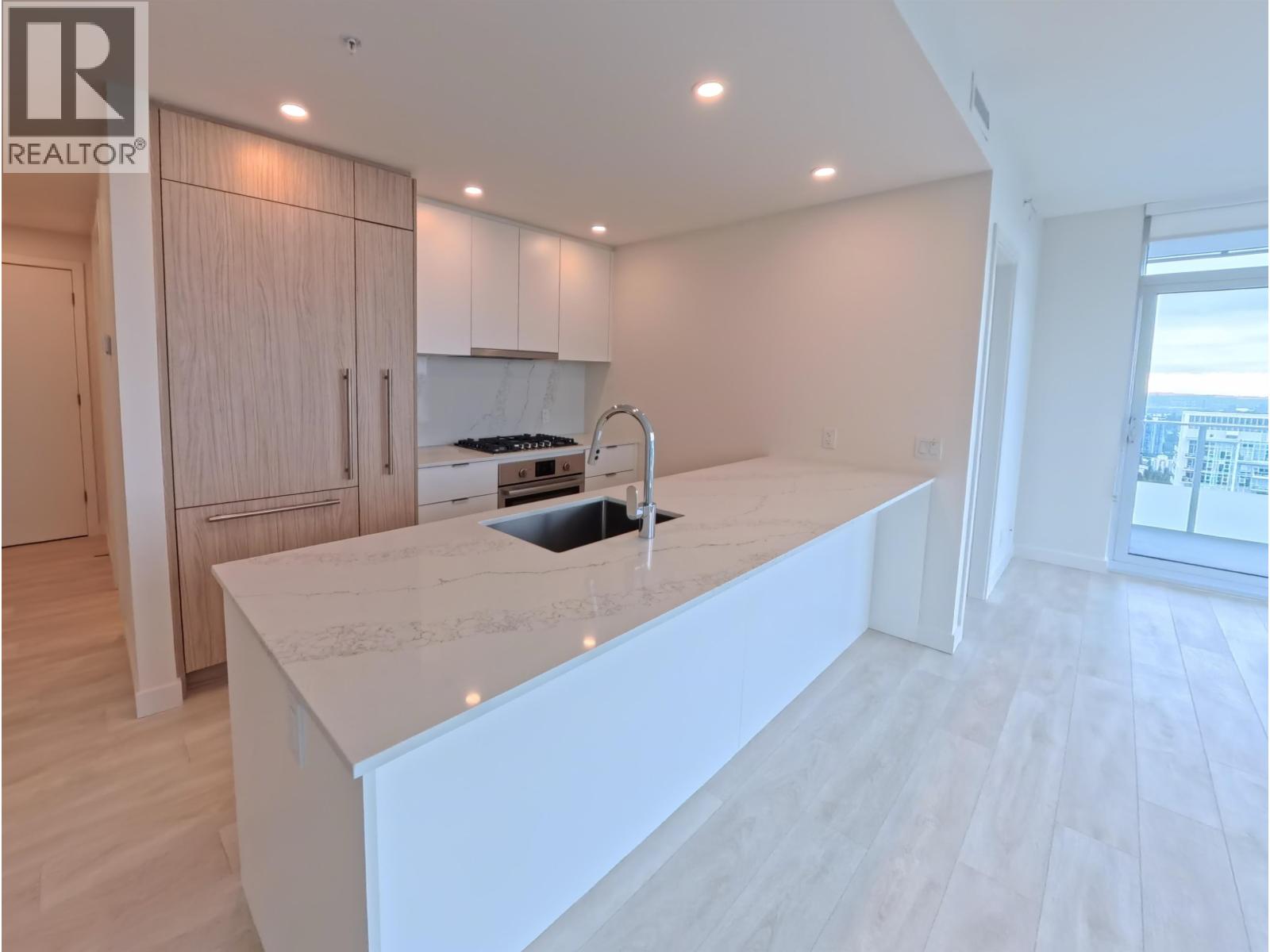 3204 537 Cottonwood Avenue, Coquitlam, British Columbia  V3J 0S4 - Photo 3 - R3043382