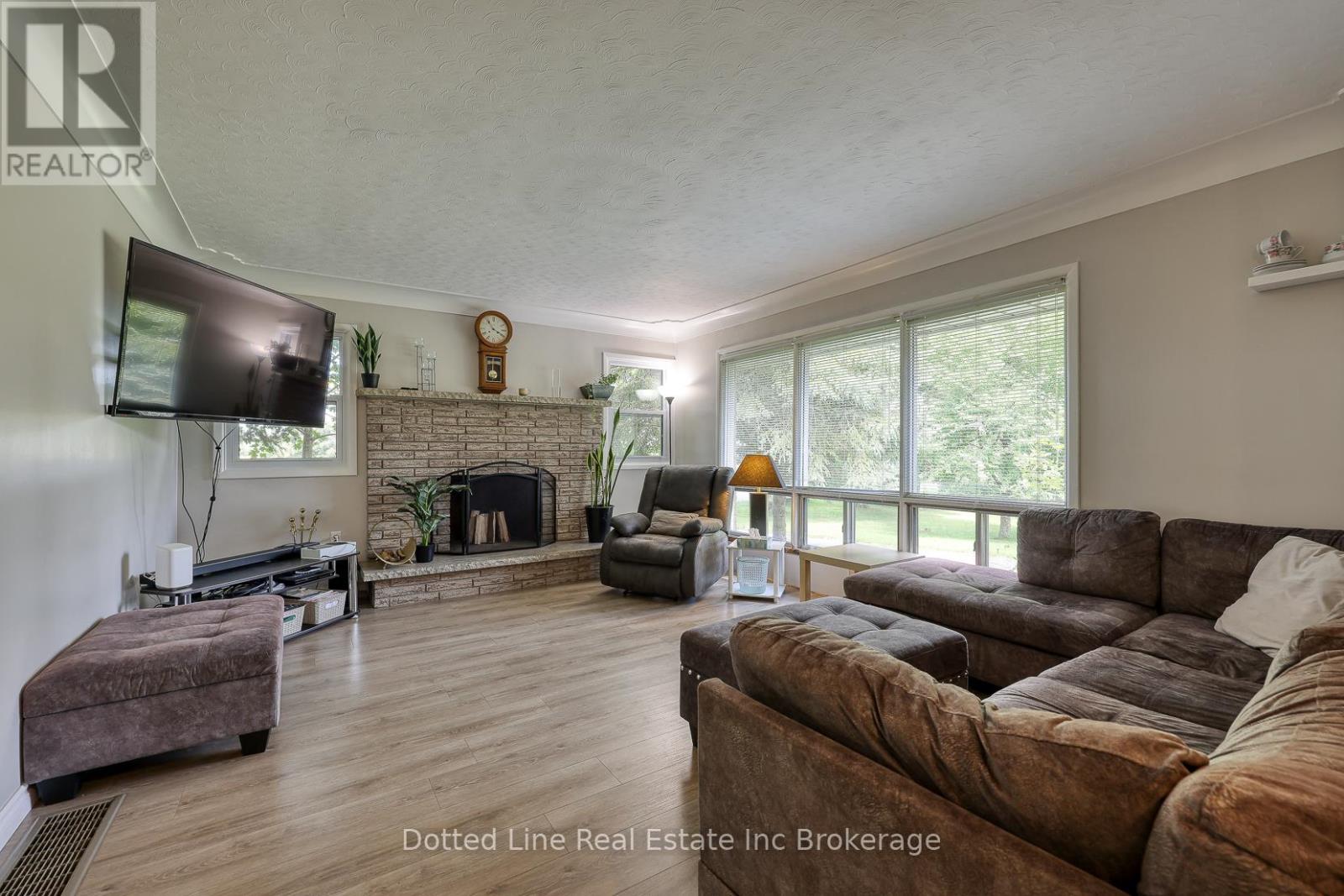 1424 Burford-Delhi Townline, Norfolk, Ontario  N0E 1R0 - Photo 20 - X12393269