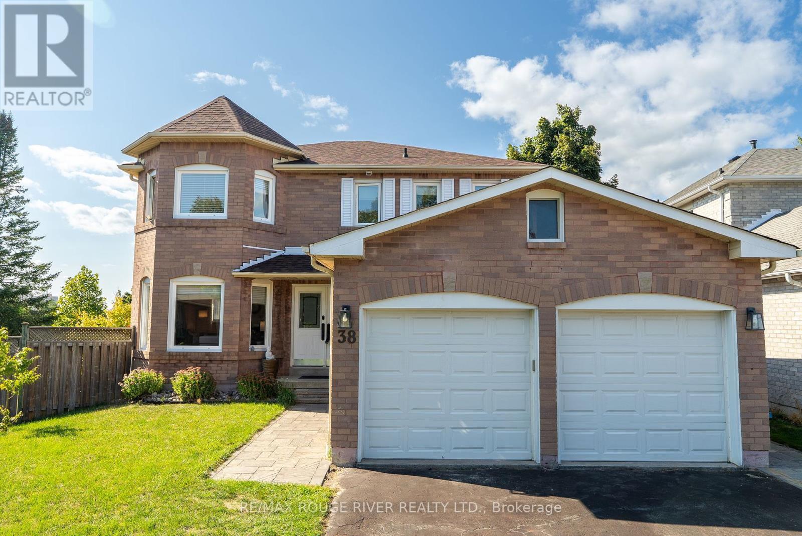 Property at 38 SILVERBIRCH PLACE image 1