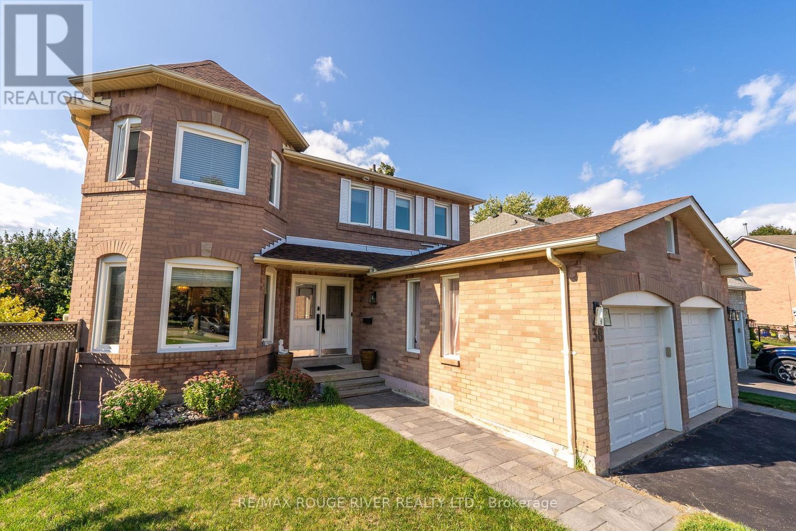 Property at 38 SILVERBIRCH PLACE image 2