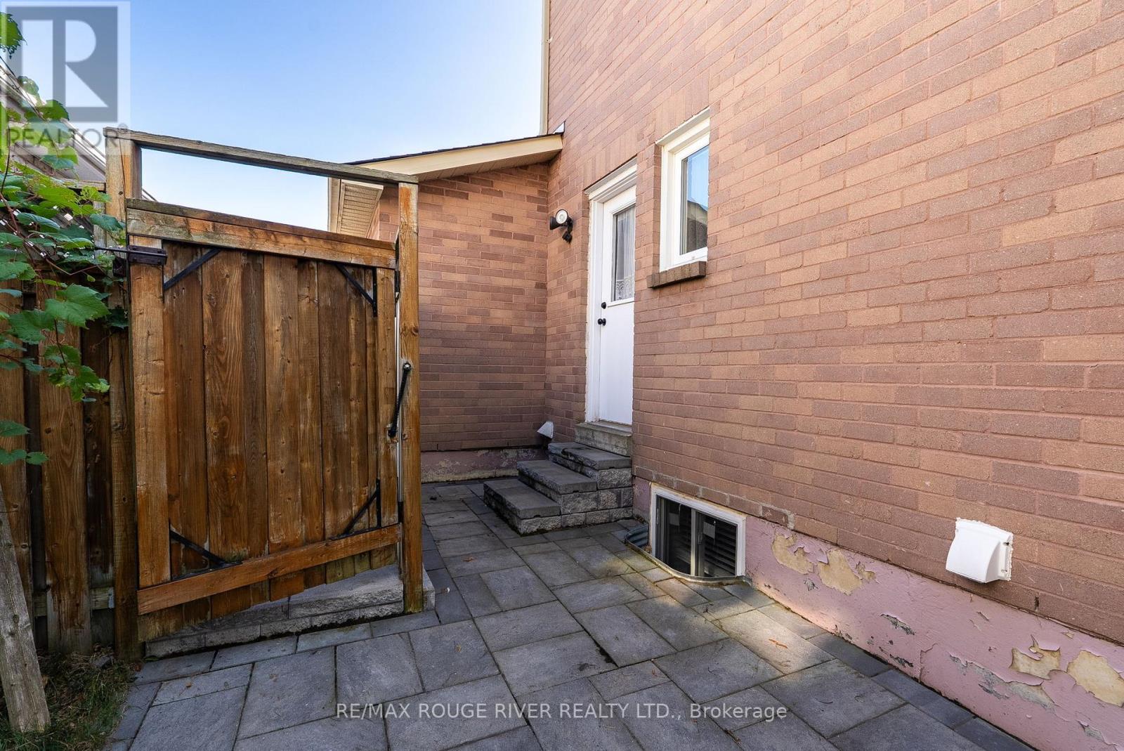 38 Silverbirch Place, Whitby, Ontario  L1R 1X6 - Photo 41 - E12393266