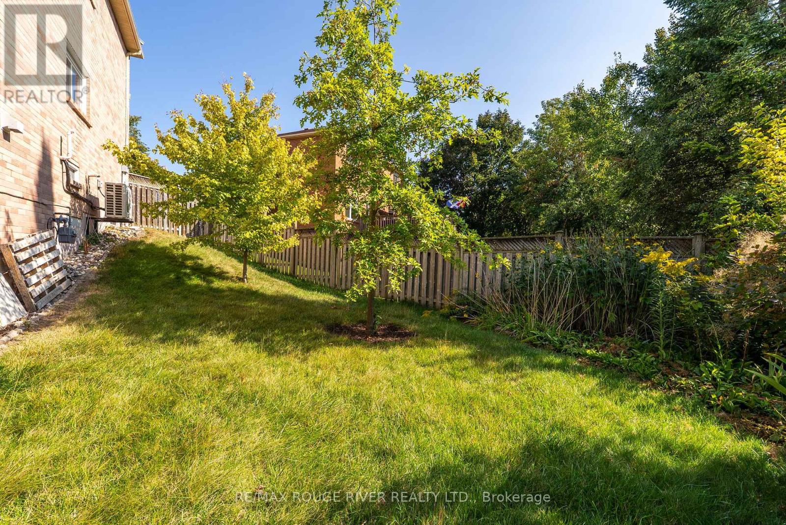 38 Silverbirch Place, Whitby, Ontario  L1R 1X6 - Photo 48 - E12393266