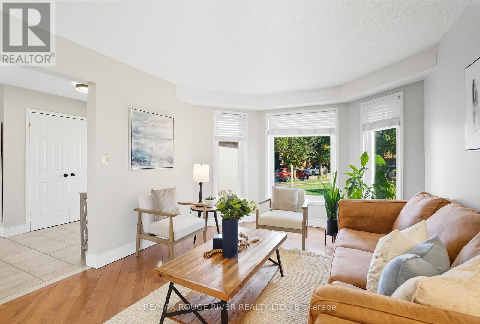 Property at 38 SILVERBIRCH PLACE image 5