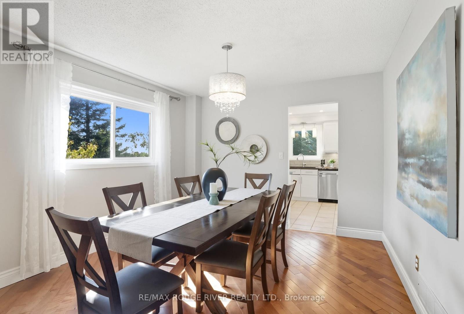 38 Silverbirch Place, Whitby, Ontario  L1R 1X6 - Photo 6 - E12393266