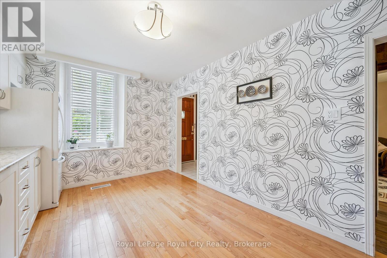 139 Dublin Street N, Guelph, Ontario  N1H 4N6 - Photo 12 - X12393271