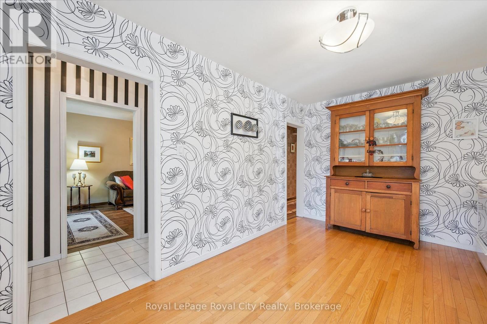 139 Dublin Street N, Guelph, Ontario  N1H 4N6 - Photo 13 - X12393271