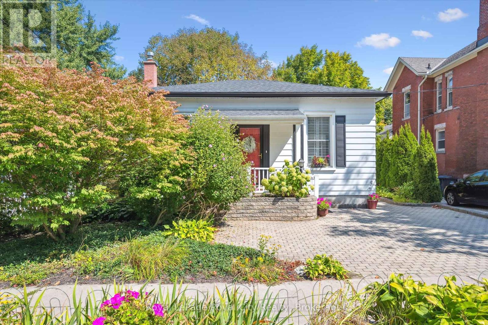 139 Dublin Street N, Guelph, Ontario  N1H 4N6 - Photo 2 - X12393271