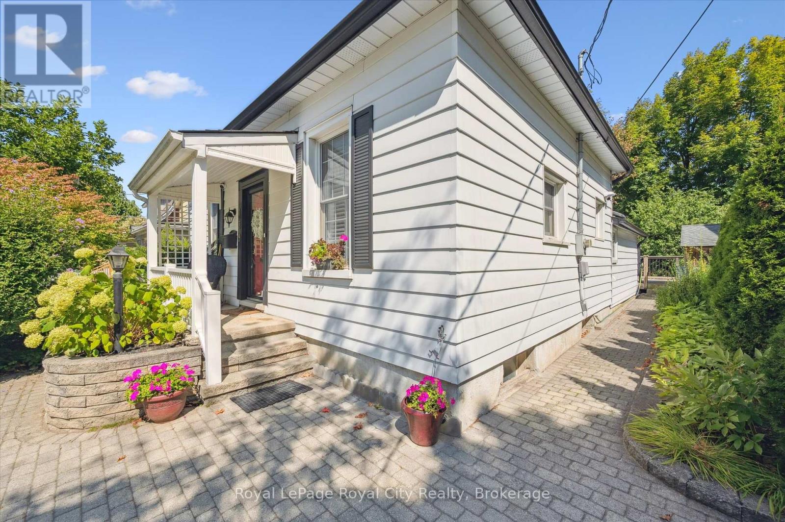 139 Dublin Street N, Guelph, Ontario  N1H 4N6 - Photo 3 - X12393271