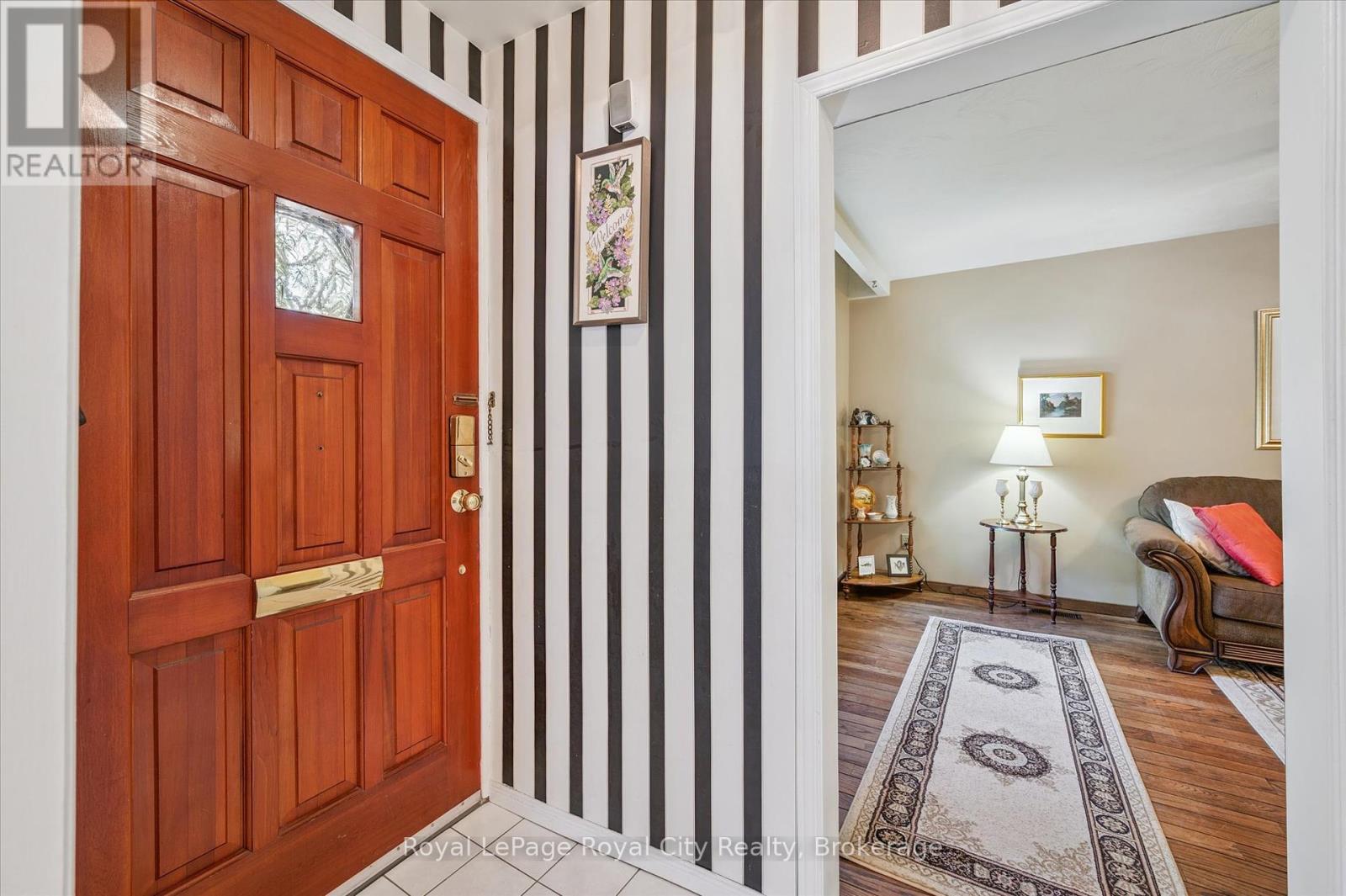 139 Dublin Street N, Guelph, Ontario  N1H 4N6 - Photo 6 - X12393271