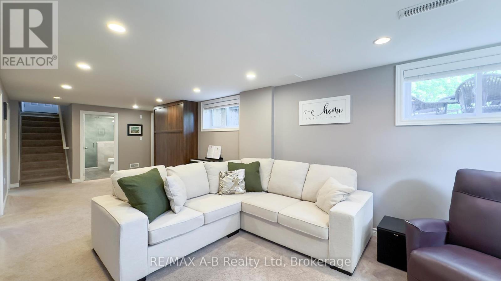 43 Widder Street W, St. Marys, Ontario  N4X 1A5 - Photo 17 - X12393273