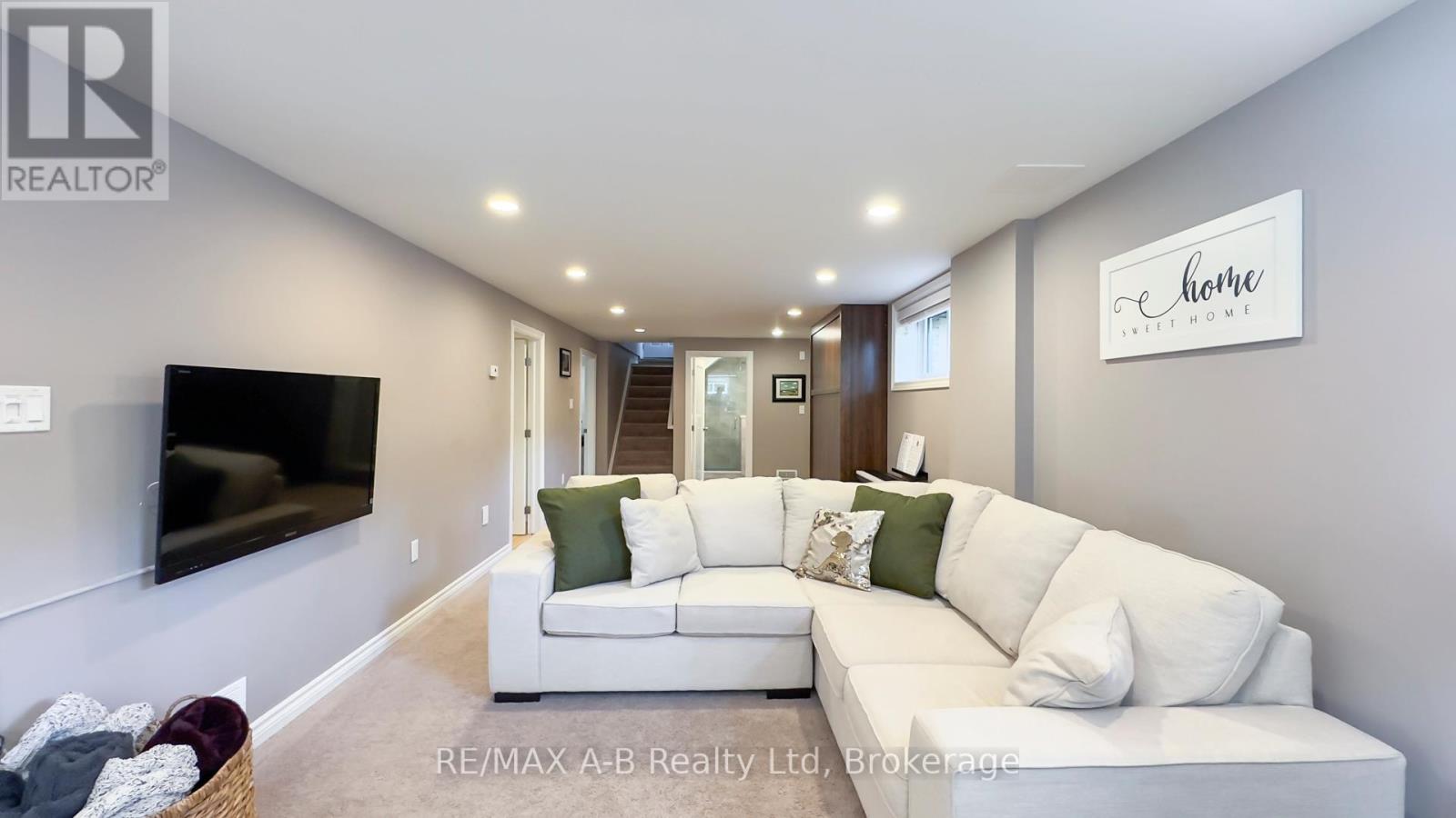 43 Widder Street W, St. Marys, Ontario  N4X 1A5 - Photo 19 - X12393273