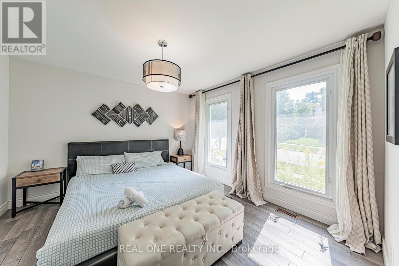 25 Tumbleweed Road, Toronto, Ontario  M2J 2N2 - Photo 22 - C12393234