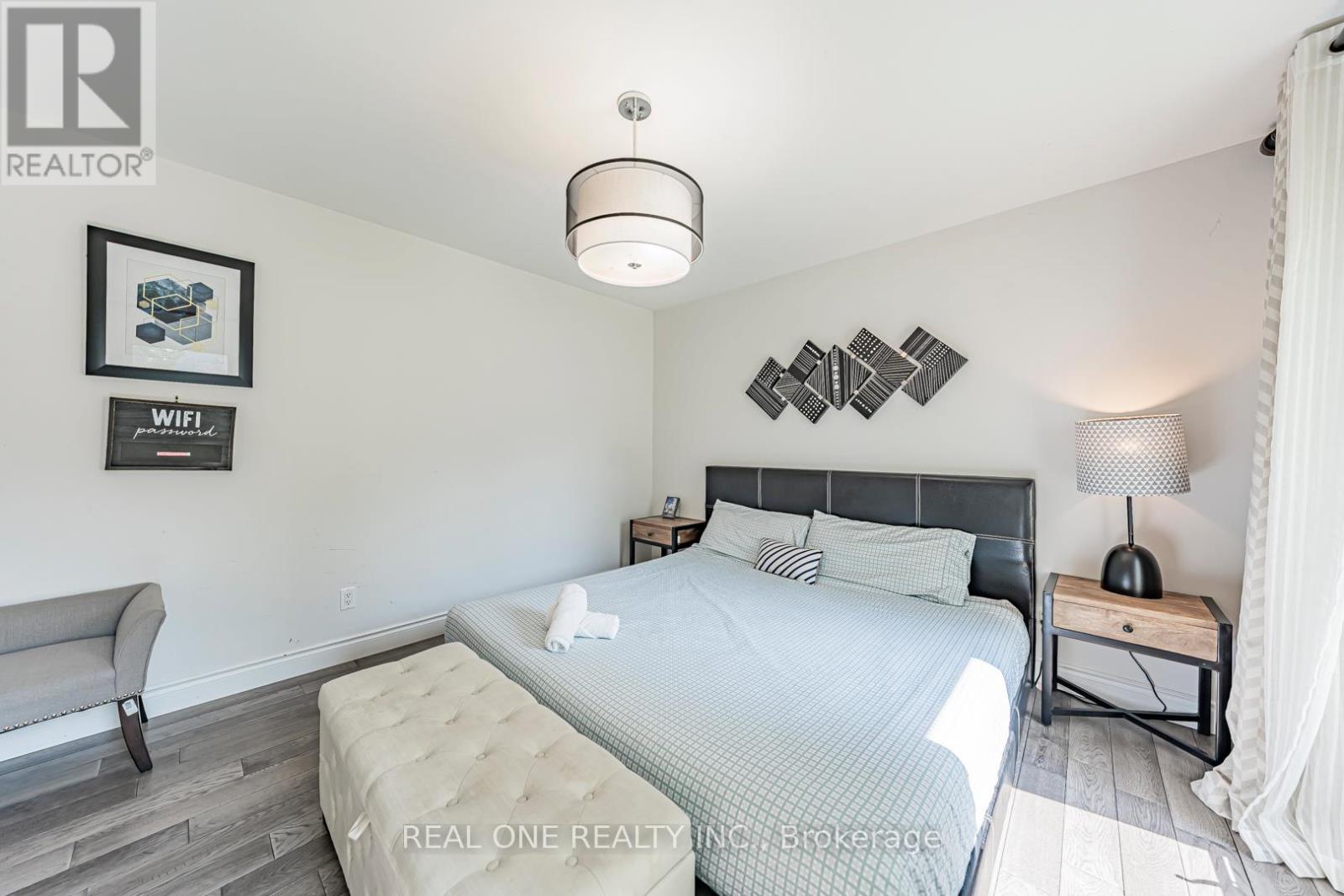 25 Tumbleweed Road, Toronto, Ontario  M2J 2N2 - Photo 24 - C12393234