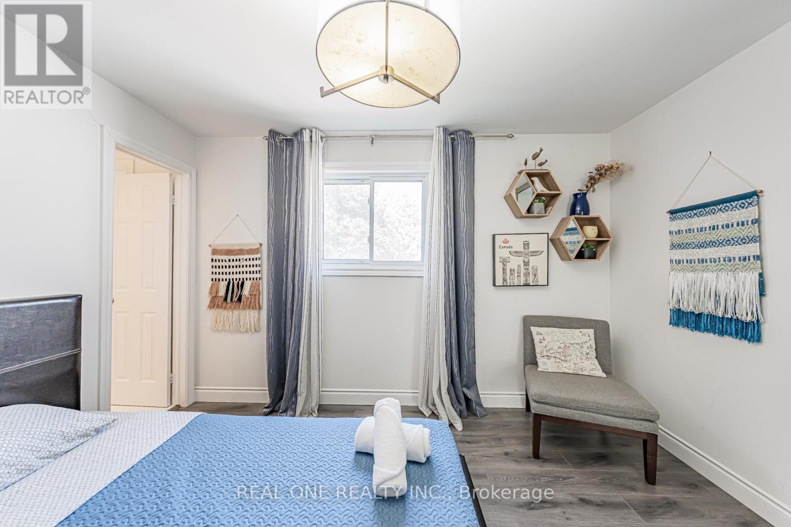 25 Tumbleweed Road, Toronto, Ontario  M2J 2N2 - Photo 34 - C12393234