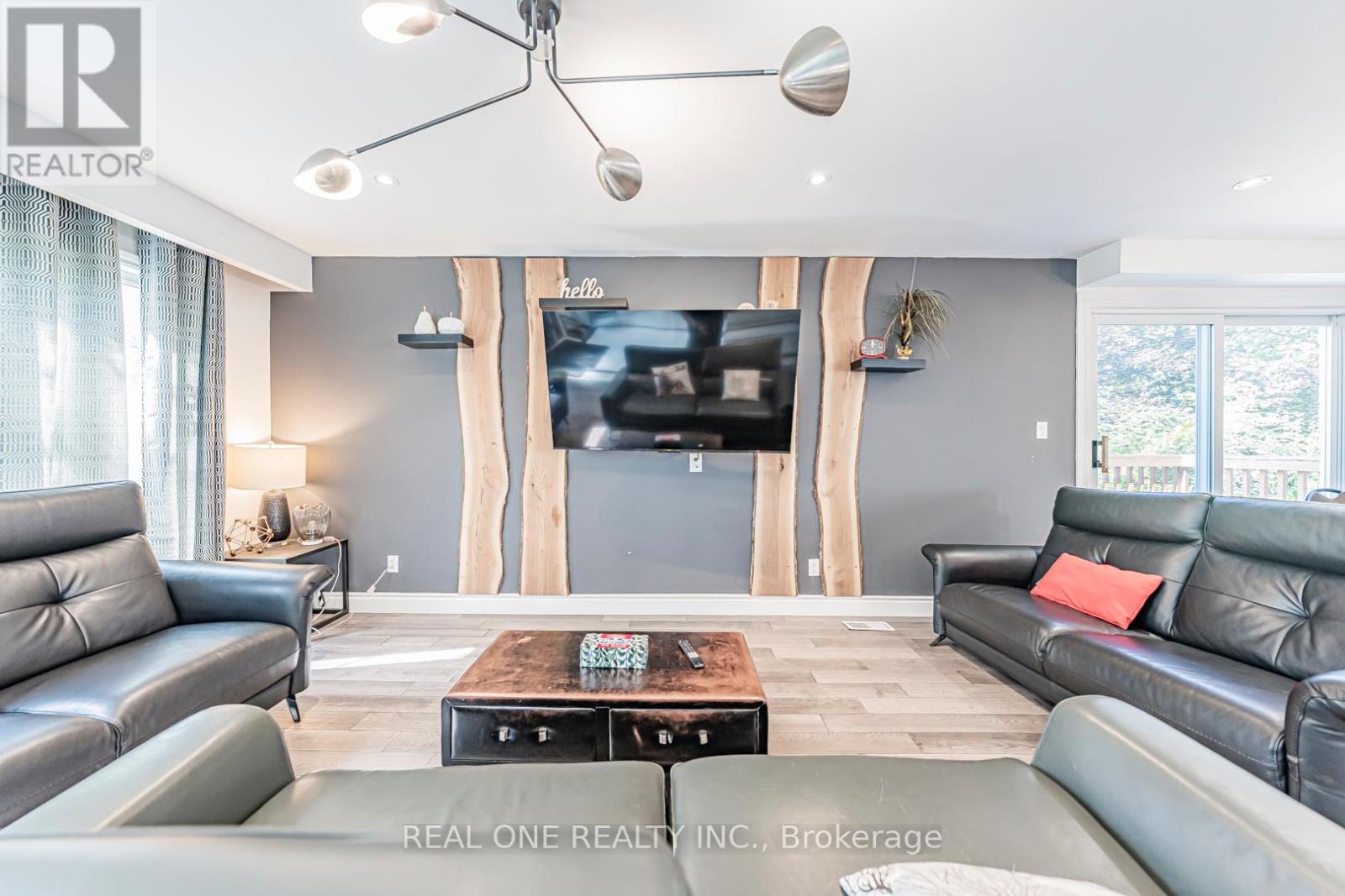 25 Tumbleweed Road, Toronto, Ontario  M2J 2N2 - Photo 9 - C12393234