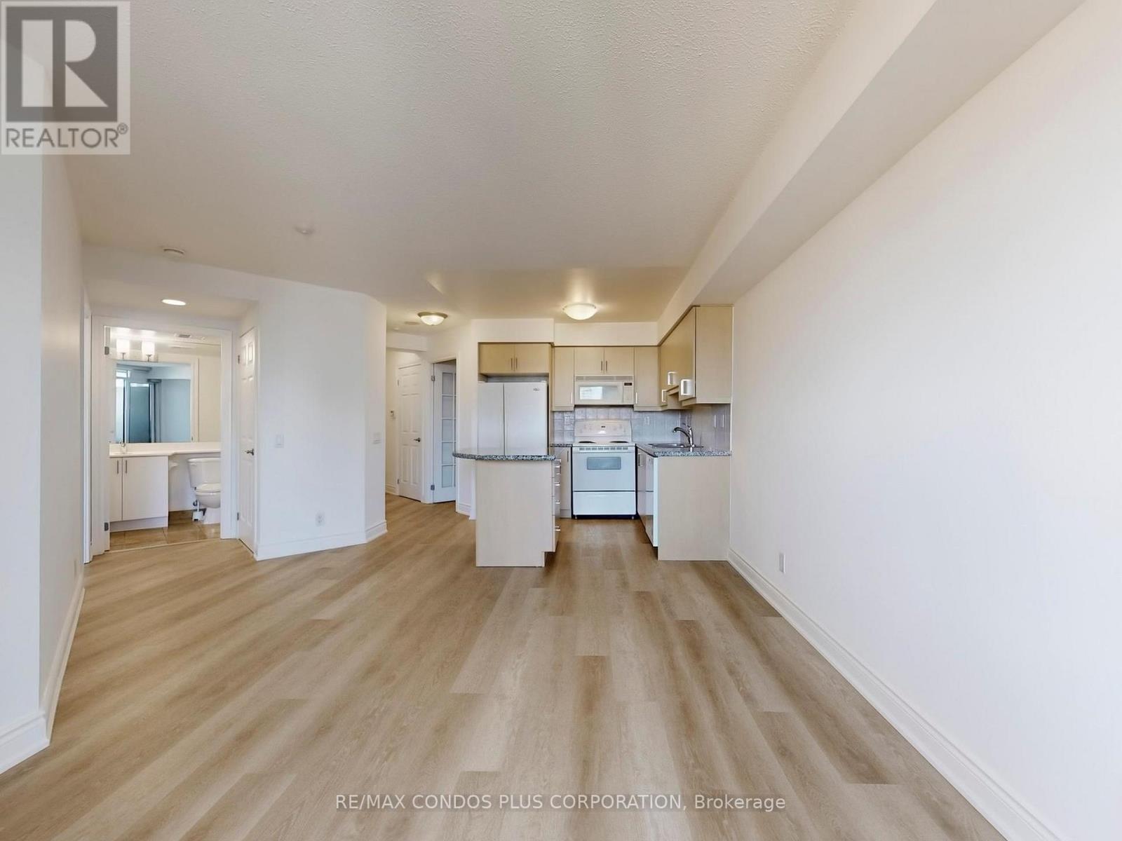 1801 - 78 Harrison Garden Boulevard, Toronto, Ontario  M2N 7E2 - Photo 15 - C12393278