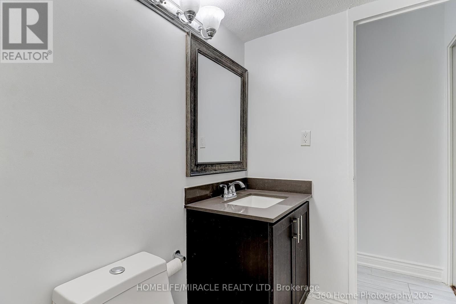 1819 - 5 Massey Square, Toronto, Ontario  M4C 5L6 - Photo 18 - E12393230