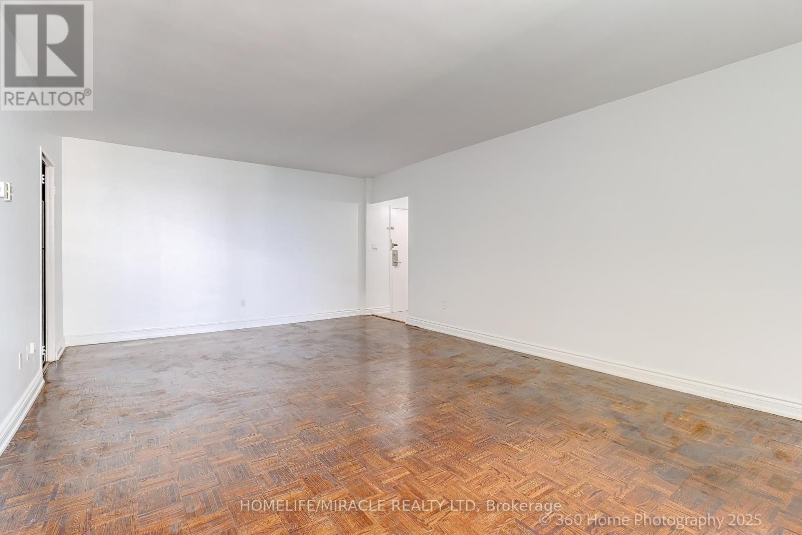1819 - 5 Massey Square, Toronto, Ontario  M4C 5L6 - Photo 24 - E12393230