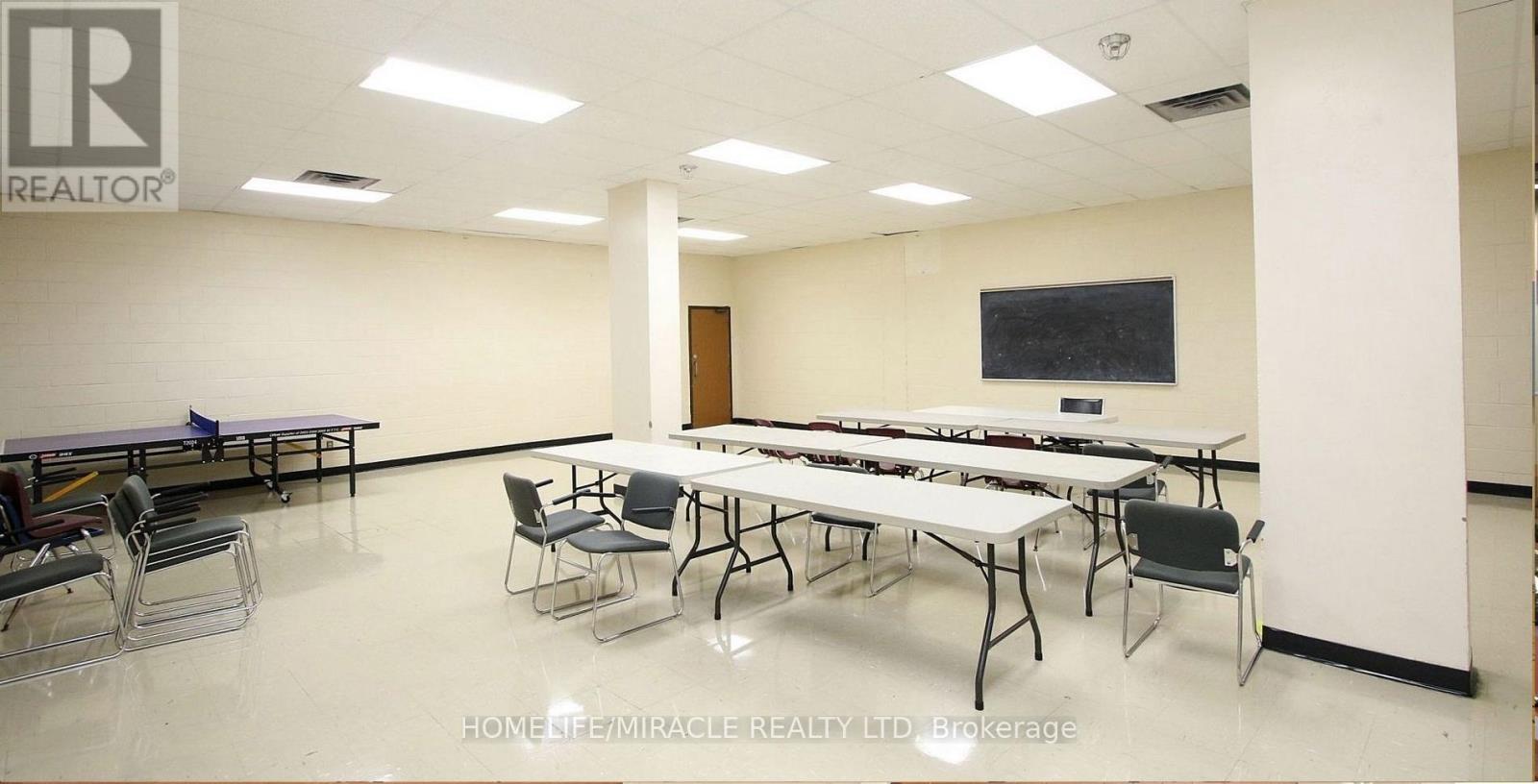 1819 - 5 Massey Square, Toronto, Ontario  M4C 5L6 - Photo 29 - E12393230