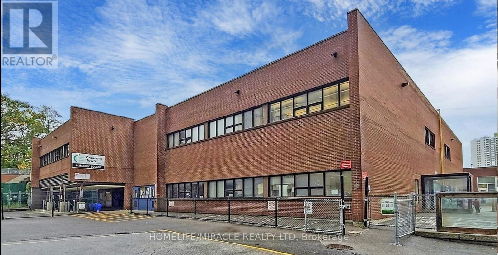 1819 - 5 Massey Square, Toronto, Ontario  M4C 5L6 - Photo 33 - E12393230
