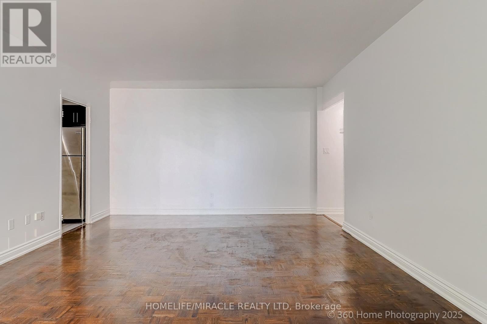 1819 - 5 Massey Square, Toronto, Ontario  M4C 5L6 - Photo 6 - E12393230