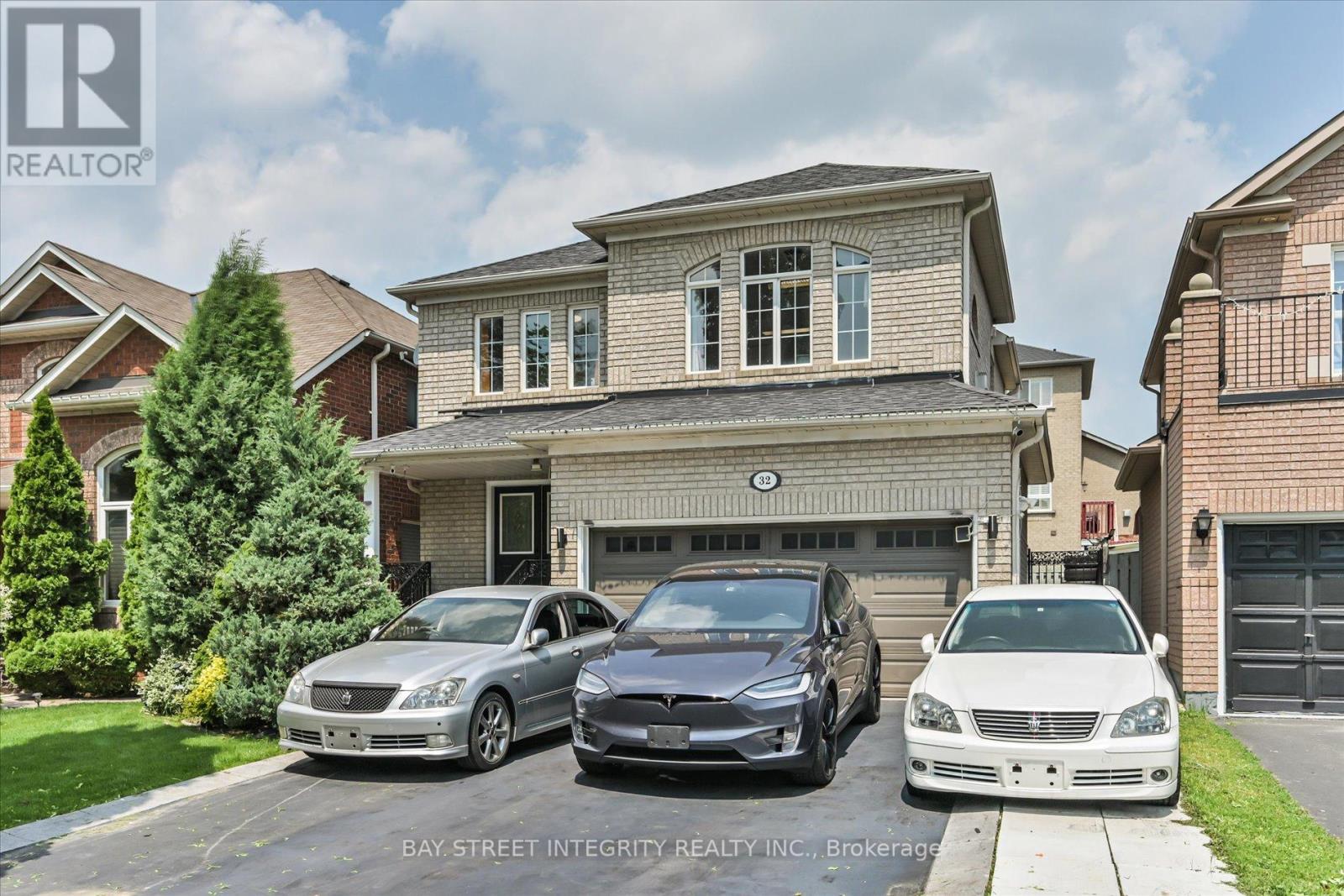 32 Sail Crescent, Vaughan (Vellore Village), Ontario  L6A 2Z2 - Photo 1 - N12393233