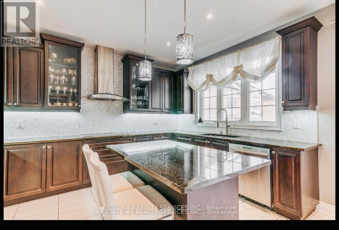 4 Agincourt Circle, Brampton, Ontario  L6X 2M4 - Photo 14 - W12393249