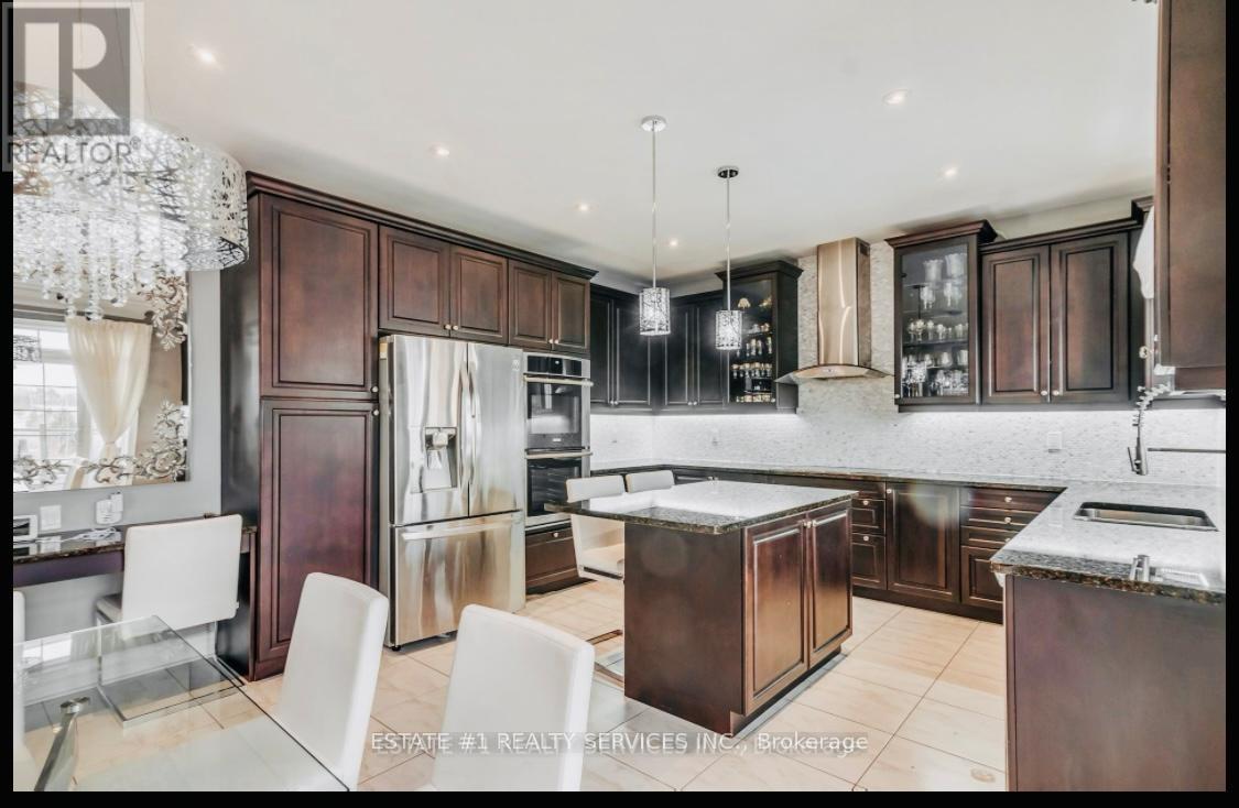 4 Agincourt Circle, Brampton, Ontario  L6X 2M4 - Photo 16 - W12393249