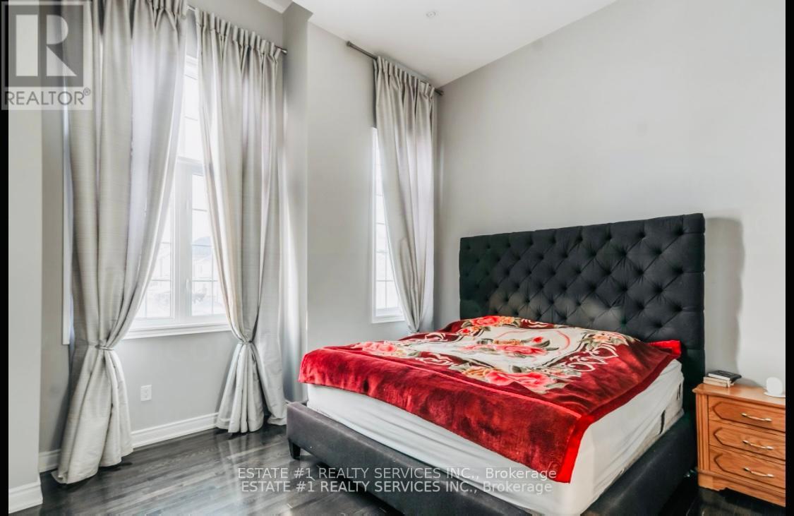 4 Agincourt Circle, Brampton, Ontario  L6X 2M4 - Photo 25 - W12393249