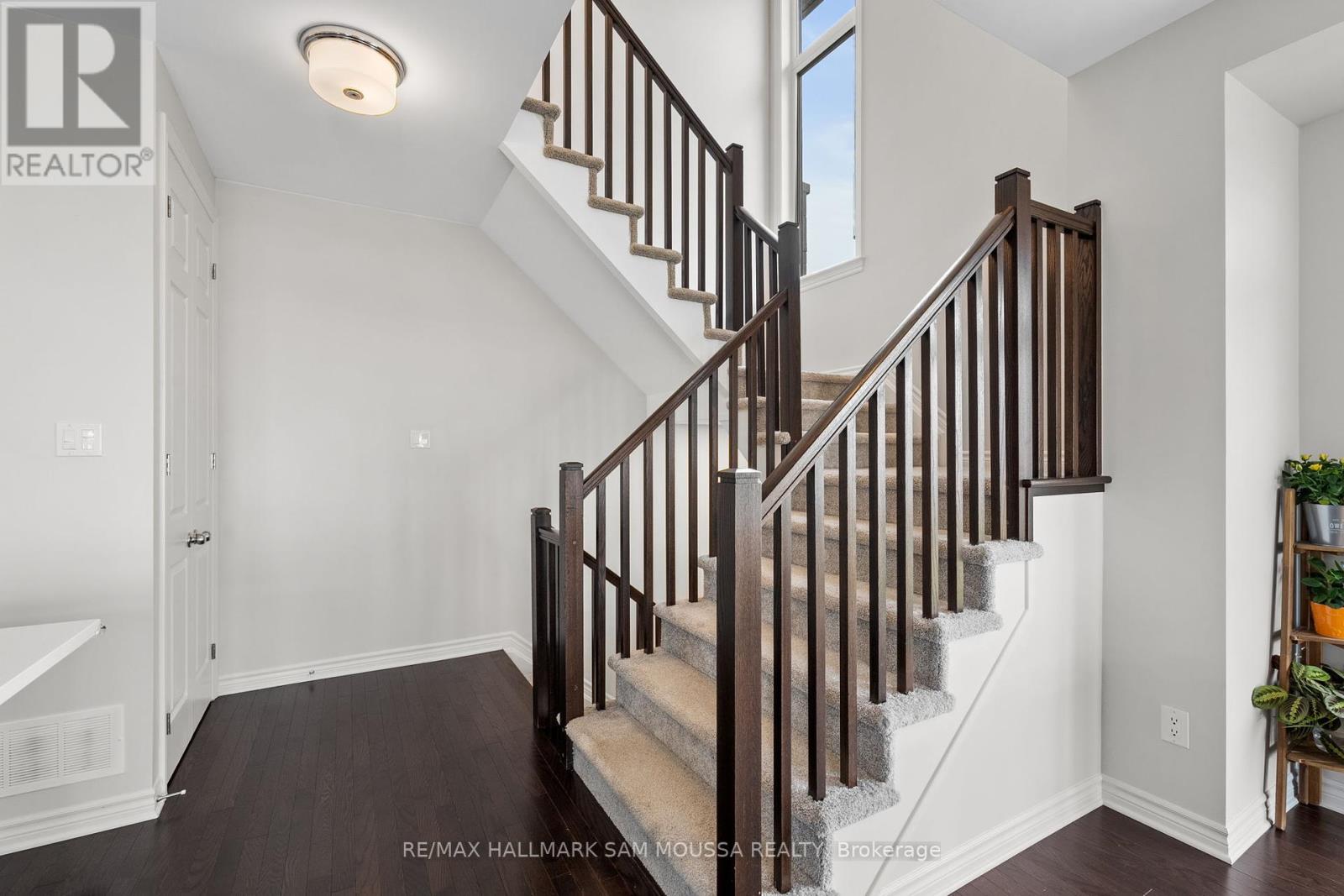 625 Cartographe Street, Ottawa, Ontario  K4A 1J7 - Photo 11 - X12393325