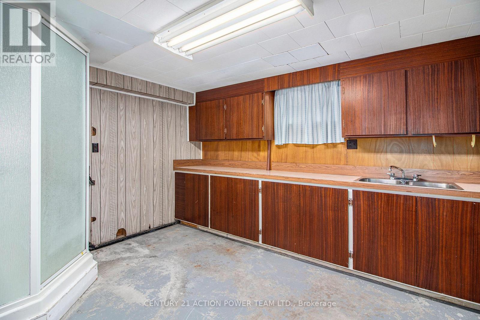 2 Champagne Street, North Stormont, Ontario  K0A 1R0 - Photo 18 - X12393331