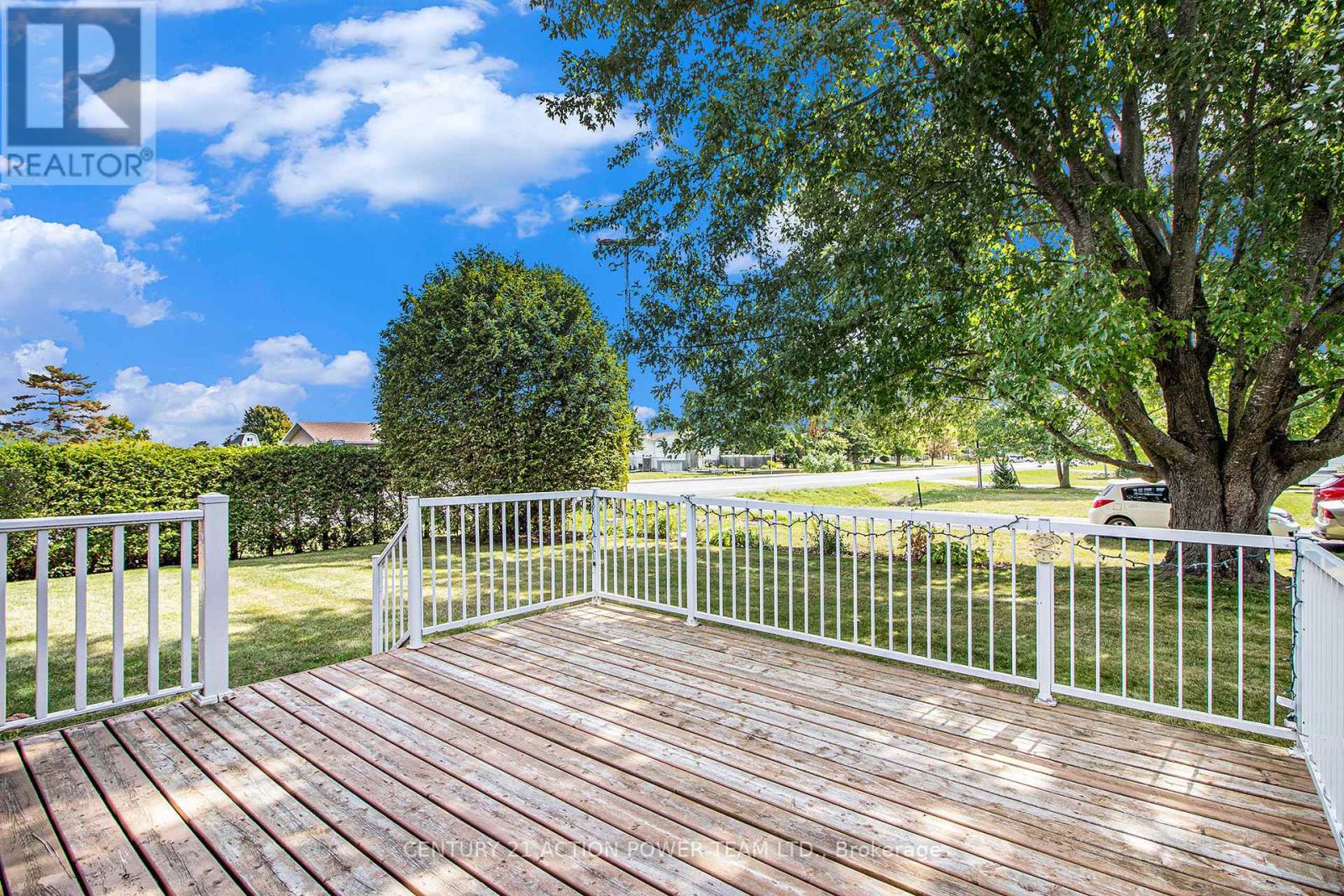 2 Champagne Street, North Stormont, Ontario  K0A 1R0 - Photo 24 - X12393331